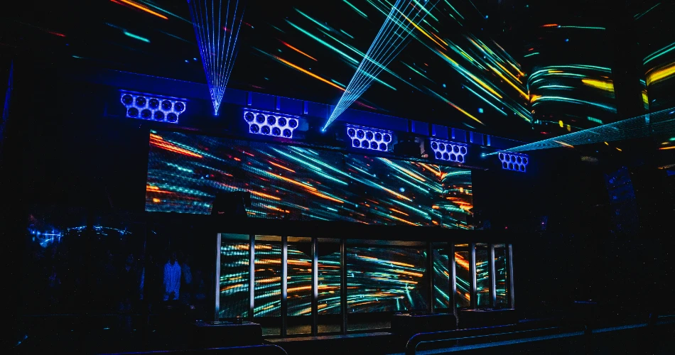 Nightlife Adventures in Amsterdam: Clubs, Bars, and More
